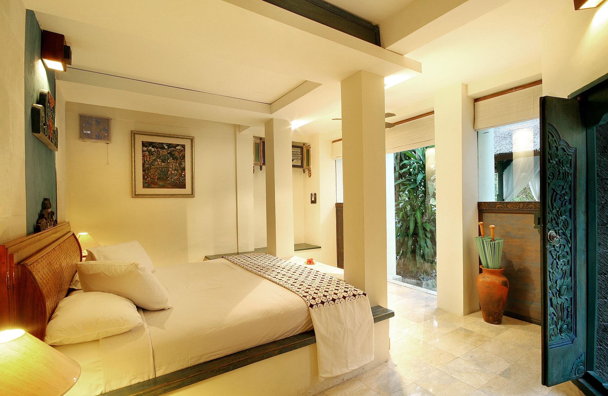 Alam Puri Art Museum Resort & Spa Denpasar  Bagian luar foto