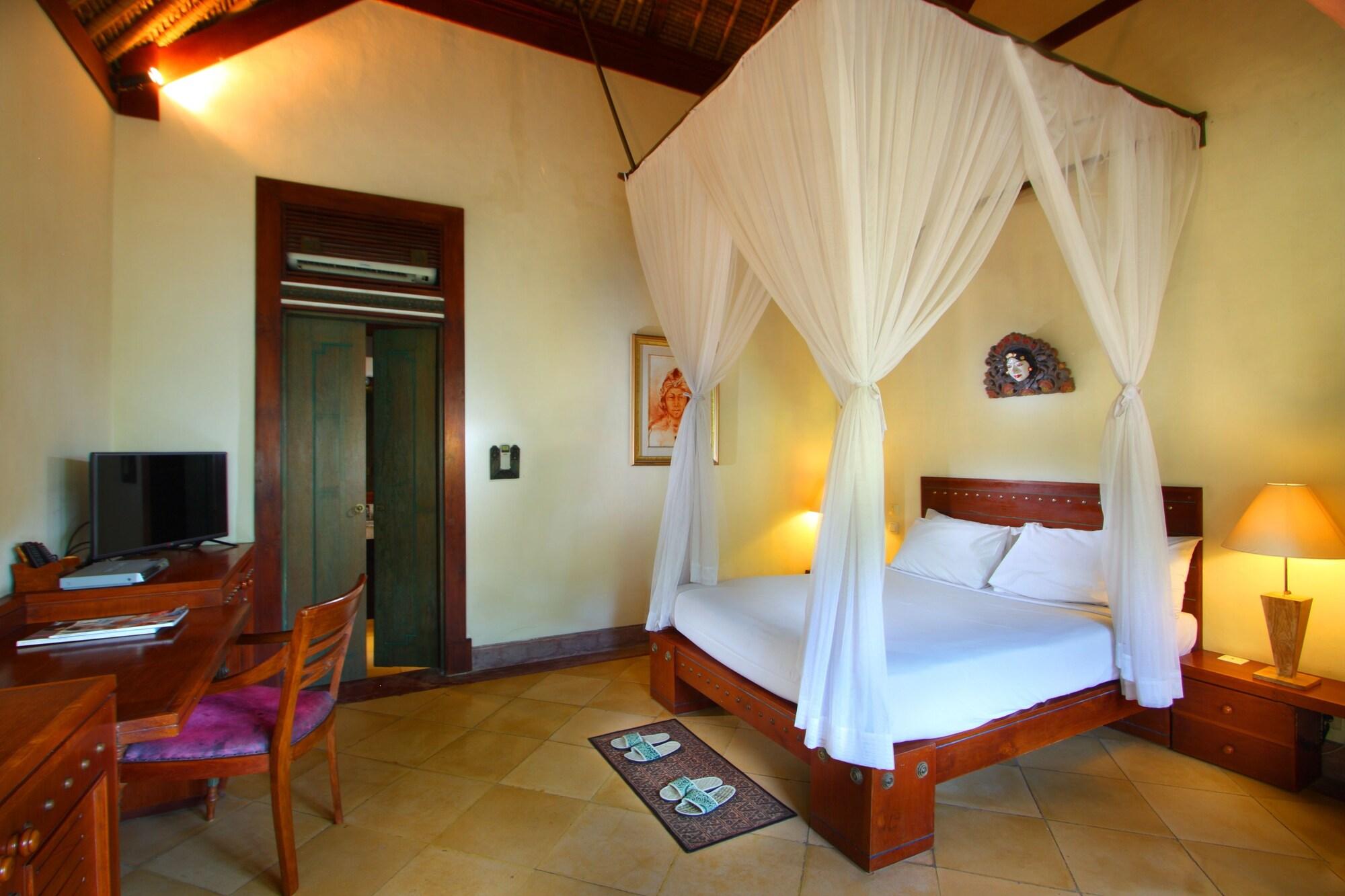 Alam Puri Art Museum Resort & Spa Denpasar  Bagian luar foto