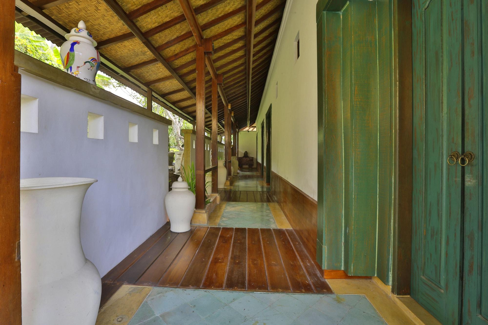 Alam Puri Art Museum Resort & Spa Denpasar  Bagian luar foto