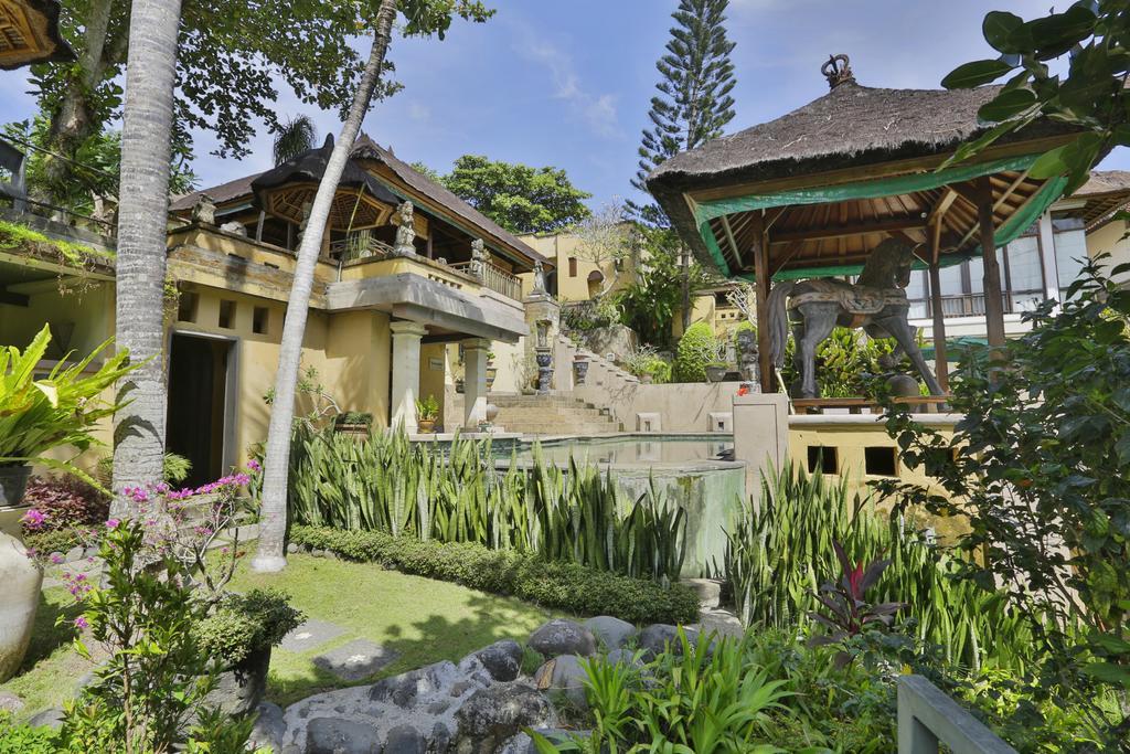 Alam Puri Art Museum Resort & Spa Denpasar  Bagian luar foto