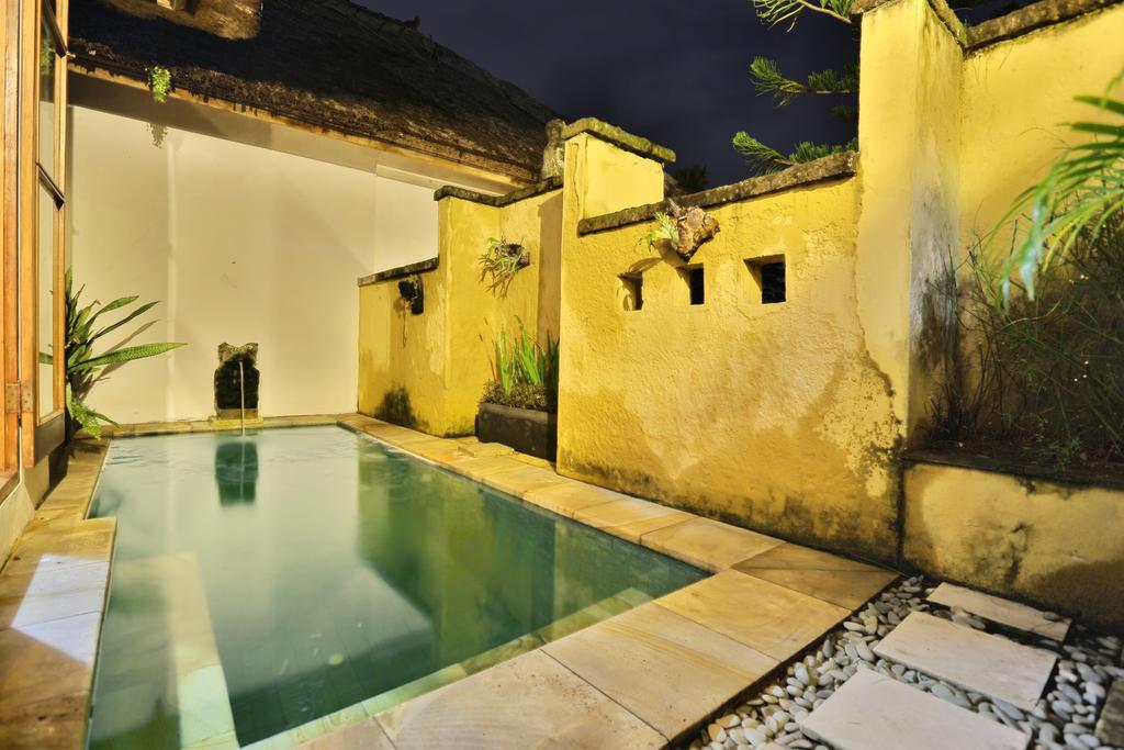 Alam Puri Art Museum Resort & Spa Denpasar  Bagian luar foto