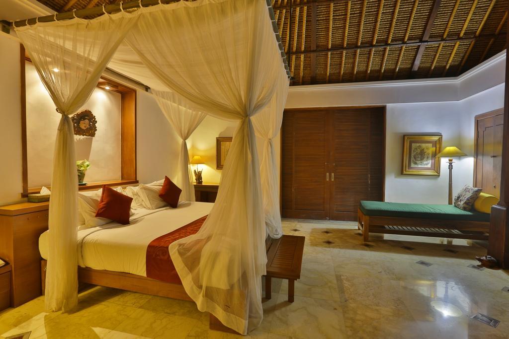 Alam Puri Art Museum Resort & Spa Denpasar  Bagian luar foto