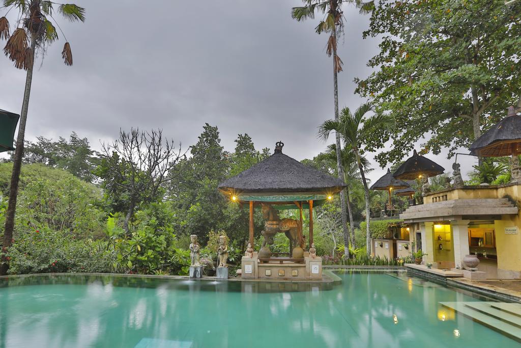 Alam Puri Art Museum Resort & Spa Denpasar  Bagian luar foto